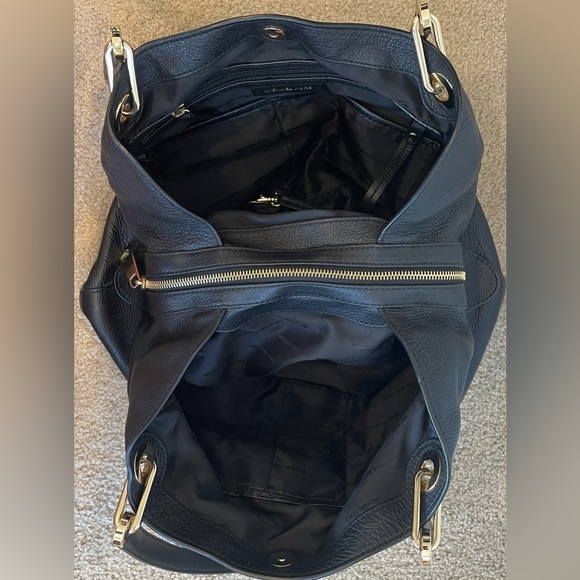 Micheal Kors Raven Large Leather Shoulder Bag Black with Gold Hardware - Picture 5 of 7